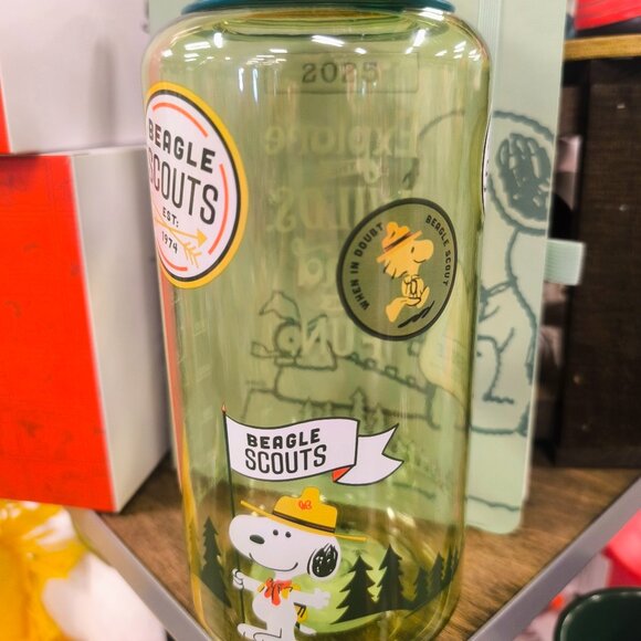 Peanuts Beagle Scouts Find the Fun Water Bottle, 32 oz. - Picture 4 of 8